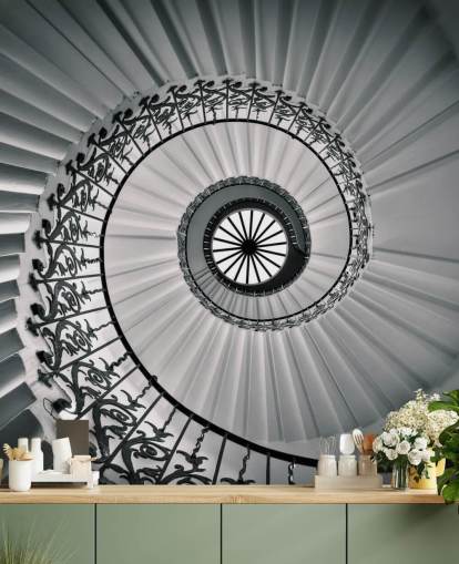 fondo de pantalla de escalera curva en blanco y negro