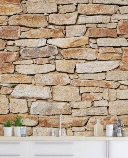 mural de papel pintado de piedra marrón claro llamado Piedra natural para salas de estar y sótanos