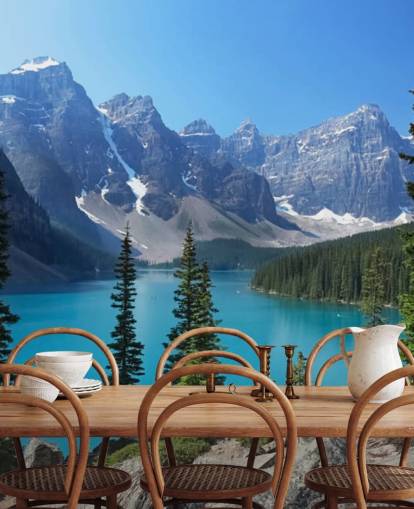 blå sjö och berg tapetväggmålning som heter Moraine Lake i de kanadensiska Rockies för hemmakontor och vardagsrum