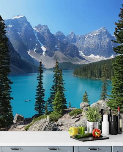 mural de papel pintado azul de lago y montaña llamado Lago Moraine en las Montañas Rocosas canadienses para oficinas en casa y salas de estar