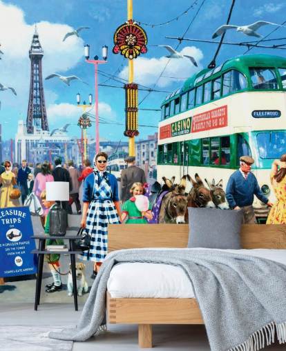 colorido mural de papel pintado de la época pasada llamado Happy Days Blackpool de Kevin Walsh para residencias de ancianos