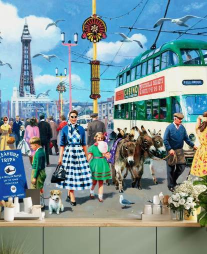 colorido mural de papel pintado de la época pasada llamado Happy Days Blackpool de Kevin Walsh para residencias de ancianos colorido mural de papel pintado de la época pasada llamado Happy Days Blackpool de Kevin Walsh para residencias de ancianos