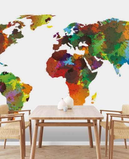 Colorido mural con un mapa del mundo