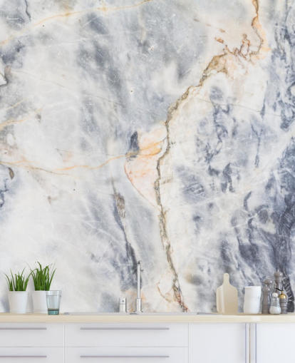 witte en blauwe marmeren behangmuurschildering op maat genaamd White and Blue Marble Effect voor keukens en badkamers