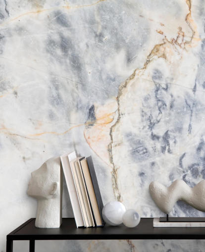 witte en blauwe marmeren behangmuurschildering op maat genaamd White and Blue Marble Effect voor keukens en badkamers witte en blauwe marmeren behangmuurschildering op maat genaamd White and Blue Marble Effect voor keukens en badkamers