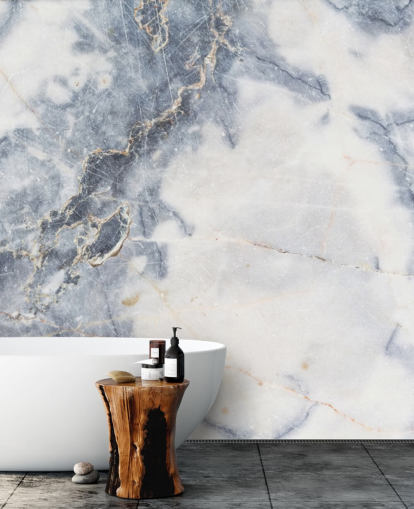 mural de papel pintado de mármol personalizable blanco y azul llamado White Marble para cocinas y baños