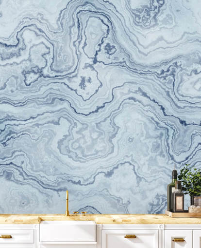 mural de papel pintado de mármol azul claro y blanco llamado Light Blue Marble para baños y cocinas