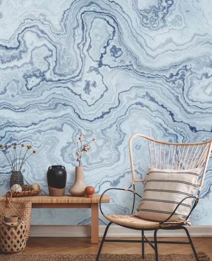 mural de papel pintado de mármol azul claro y blanco llamado Light Blue Marble para baños y cocinas
