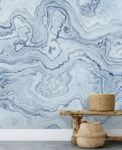 mural de papel de parede de mármore azul claro e branco chamado Light Blue Marble para banheiros e cozinhas
