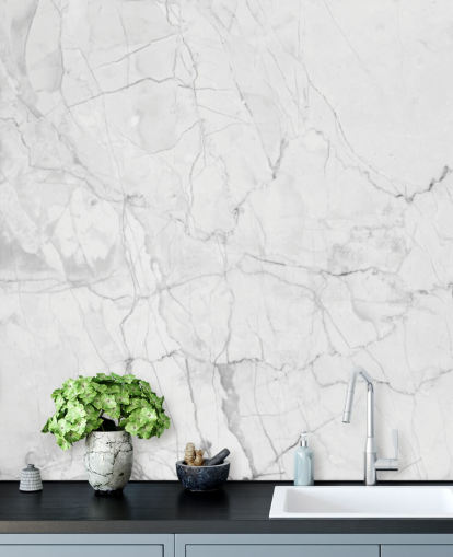 Papier peint en marbre blanc avec de fines lignes grises