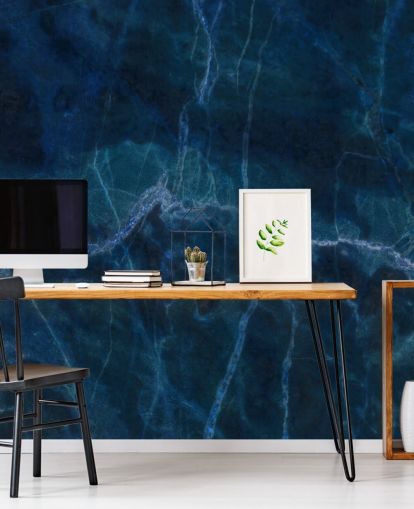 marineblauwe aanpasbare marmeren behangmuurschildering genaamd Dark Blue Marble voor slaapkamers, badkamers en keukens