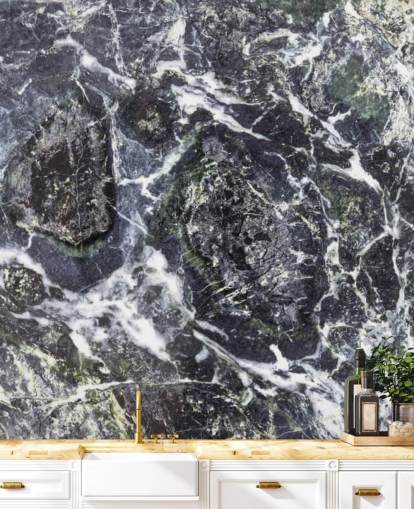 carta da parati murale in marmo bianco e nero chiamato Black Marble per cucine e bagni