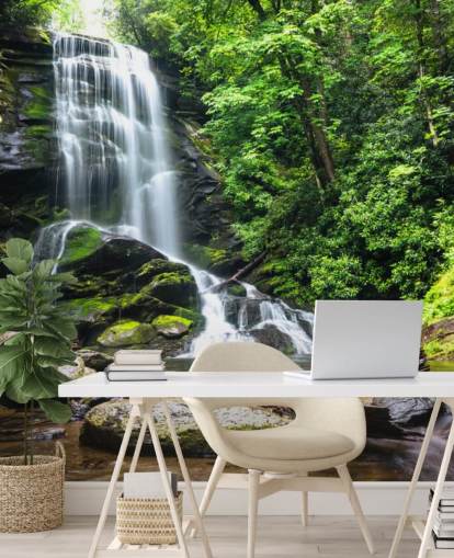 carta da parati murale verde personalizzata con foresta chiamata Zen Waterfall per salotti carta da parati murale verde personalizzata con foresta chiamata Zen Waterfall per salotti