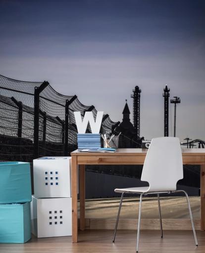 Papel de parede Lewis Hamilton Racing in Distance on Track Papel de parede Lewis Hamilton Racing in Distance on Track