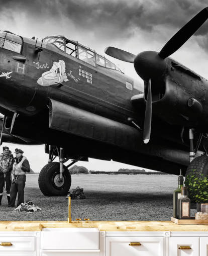 mustavalkoinen RAF-taustakuvamaalaus nimeltä Avro Lancaster and Crew toimistoihin, olohuoneisiin ja yrityksiin