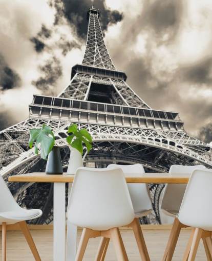 Fondo de pantalla de vista en blanco y negro de la Torre Eiffel desde abajo