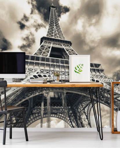 Sort og hvid udsigt over Eiffeltårnet nedenunder Tapet