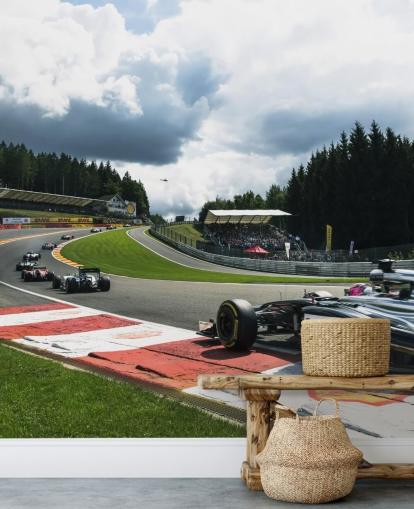 helles F1-Tapeten-Wandbild namens Lap 1 Belgium 2014 von Darren Heath für Schlafzimmer und Heimbüros