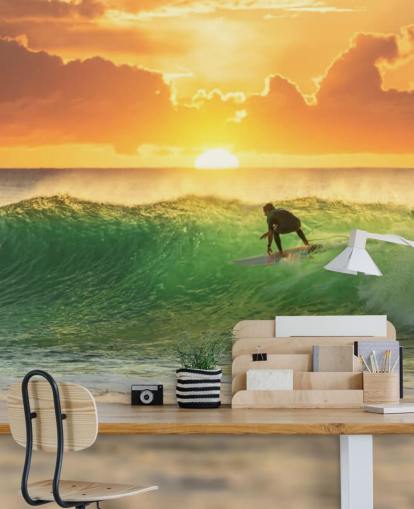 Fondo de pantalla de Surfer on Wave in the Evening