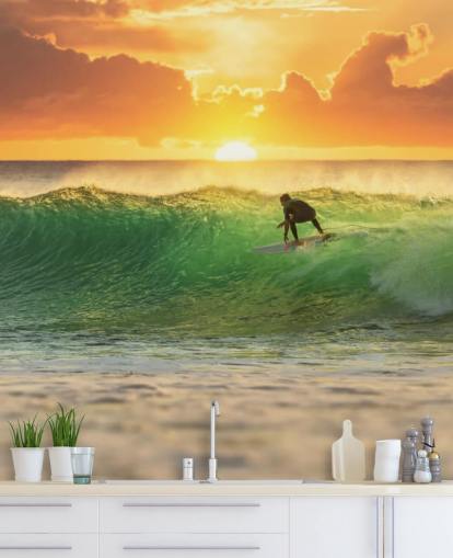 Fondo de pantalla de Surfer on Wave in the Evening