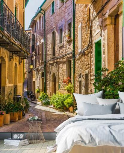 Pittoreske straat van een oude mediterrane dorpsmuurschildering