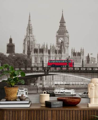 mural de papel de parede monocromático personalizado de Londres chamado London Bus on Lambeth Bridge para salas de estar, quartos e escritórios