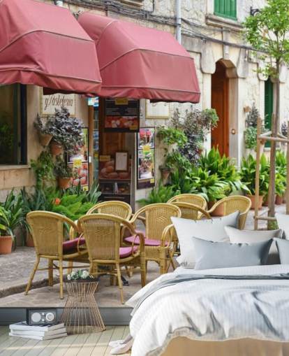 Italian House Front Wallpaper