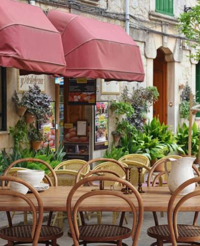 Italian House Front Wallpaper