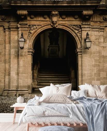 Välvd sten dörröppning till byggnaden väggmålning