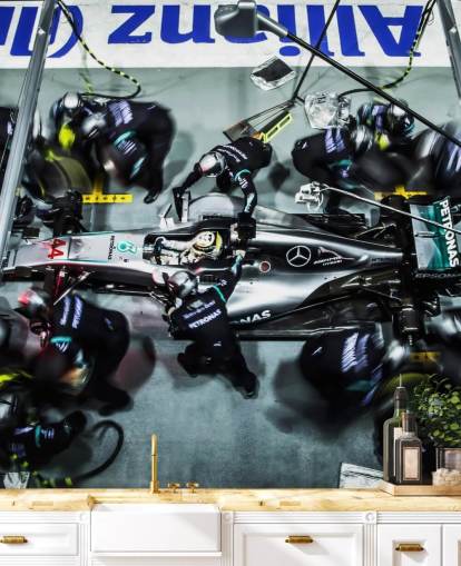 Meccanici con carta da parati auto di Lewis Hamilton