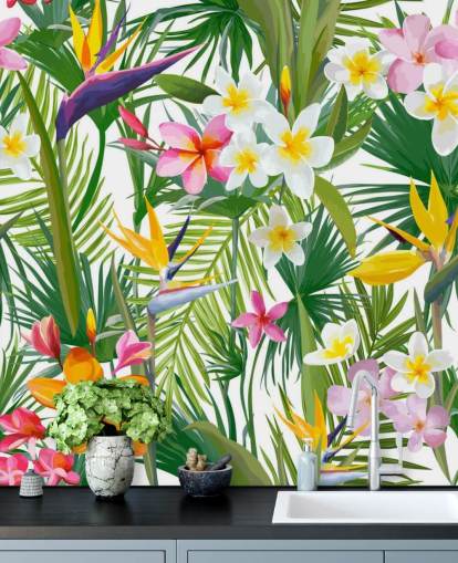 kleurrijke bladbehangmuurschildering genaamd Tropical Palm Leaves and Flowers voor badkamers en slaapkamers