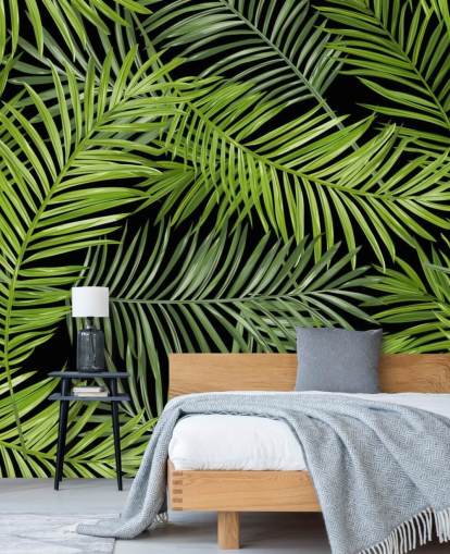 mural de papel pintado de hojas de palmera negro y verde llamado Patrón de hojas de palmera tropical para salas de estar, dormitorios y comedores