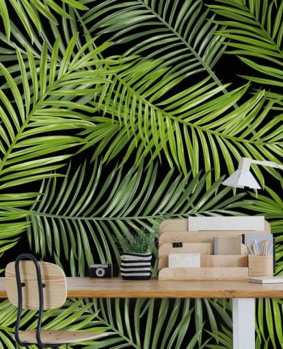 papier peint mural en feuille de palmier noir et vert appelé Tropical Palm Leaves Pattern pour les salons, les chambres et les salles à manger