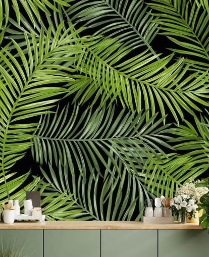 carta da parati murale con foglie di palma nere e verdi chiamata Tropical Palm Leaves Pattern per salotti, camere da letto e sale da pranzo