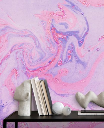 Roze en paars marmeren behang