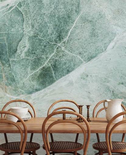 mural de papel pintado con efecto mármol verde y blanco llamado Marble Greens para dormitorios, salas de estar y baños