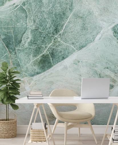 mural de papel pintado con efecto mármol verde y blanco llamado Marble Greens para dormitorios, salas de estar y baños