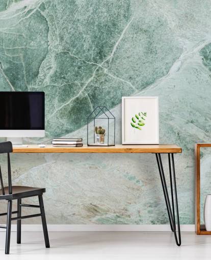 papier peint mural à effet marbre vert et blanc appelé Marble Greens pour les chambres, les salons et les salles de bain