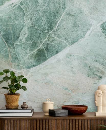 grön och vit marmor effekt tapetväggmålning kallad Marble Greens för sovrum, vardagsrum och badrum