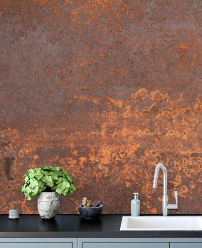 carta da parati murale personalizzabile in metallo arancione chiamata Rusty Metal per cucine e salotti