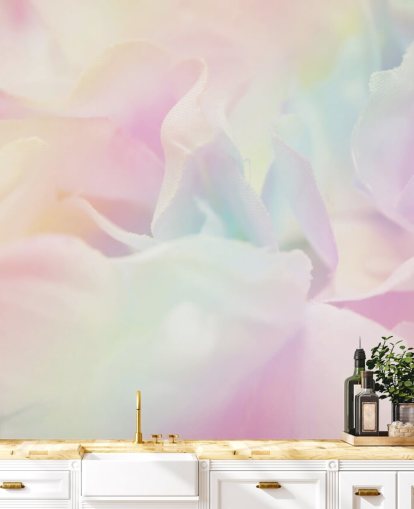 Zoom em flor em rosa pastel e mural de parede azul