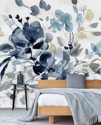 carta da parati murale botanica personalizzabile blu marino chiamata Indigo Garden 2 di Carol Robinson per camere da letto e salotti carta da parati murale botanica personalizzabile blu marino chiamata Indigo Garden 2 di Carol Robinson per camere da letto e salotti