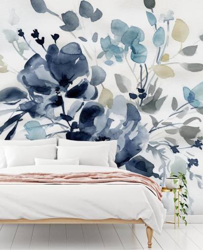 carta da parati murale botanica personalizzabile blu marino chiamata Indigo Garden 2 di Carol Robinson per camere da letto e salotti