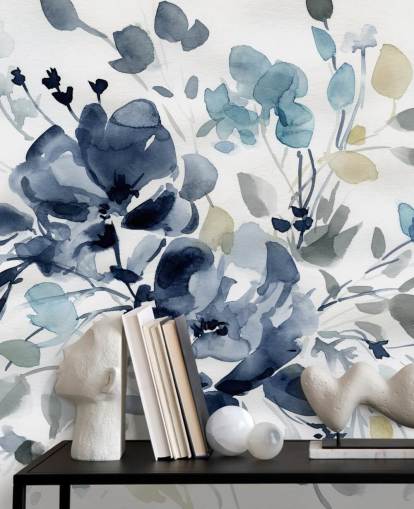 marineblauwe aanpasbare botanische behangmuurschildering genaamd Indigo Garden 2 van Carol Robinson voor slaapkamers en lounges marineblauwe aanpasbare botanische behangmuurschildering genaamd Indigo Garden 2 van Carol Robinson voor slaapkamers en lounges