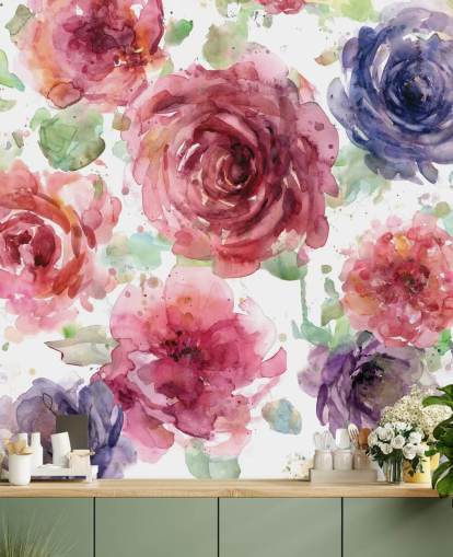 Papel pintado de flores rosas y moradas