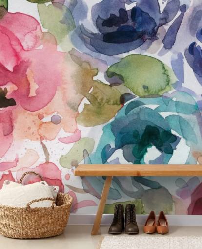 papier peint mural floral personnalisable rose et bleu appelé Macro Garden 2 par Carol Robinson pour les salons et les chambres