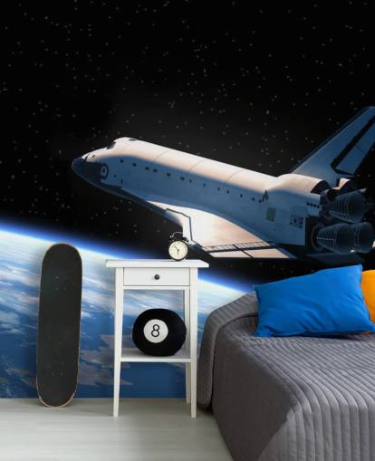 Space Shuttle in een baan om de aarde behang