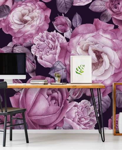 violett anpassningsbar blommig tapetväggmålning kallad Ultra Violet Roses Dark Floral för sovrum, vardagsrum och matsalar violett anpassningsbar blommig tapetväggmålning kallad Ultra Violet Roses Dark Floral för sovrum, vardagsrum och matsalar