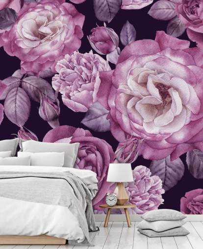 mural de papel de parede floral personalizável violeta chamado Ultra Violet Roses Dark Floral para quartos, salas de estar e salas de jantar