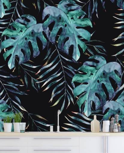 Carta da parati nera con foglie tropicali